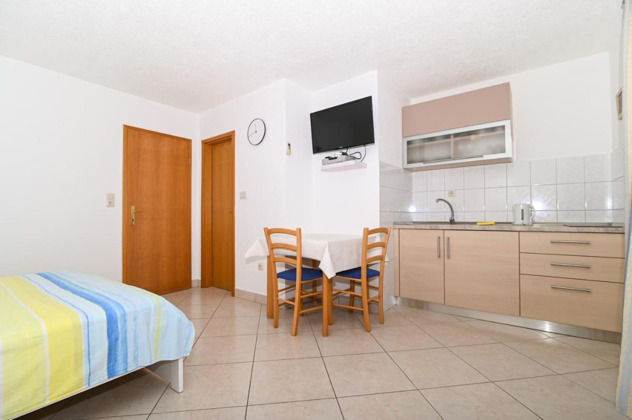 Apartmani Adria Trogir Exterior photo