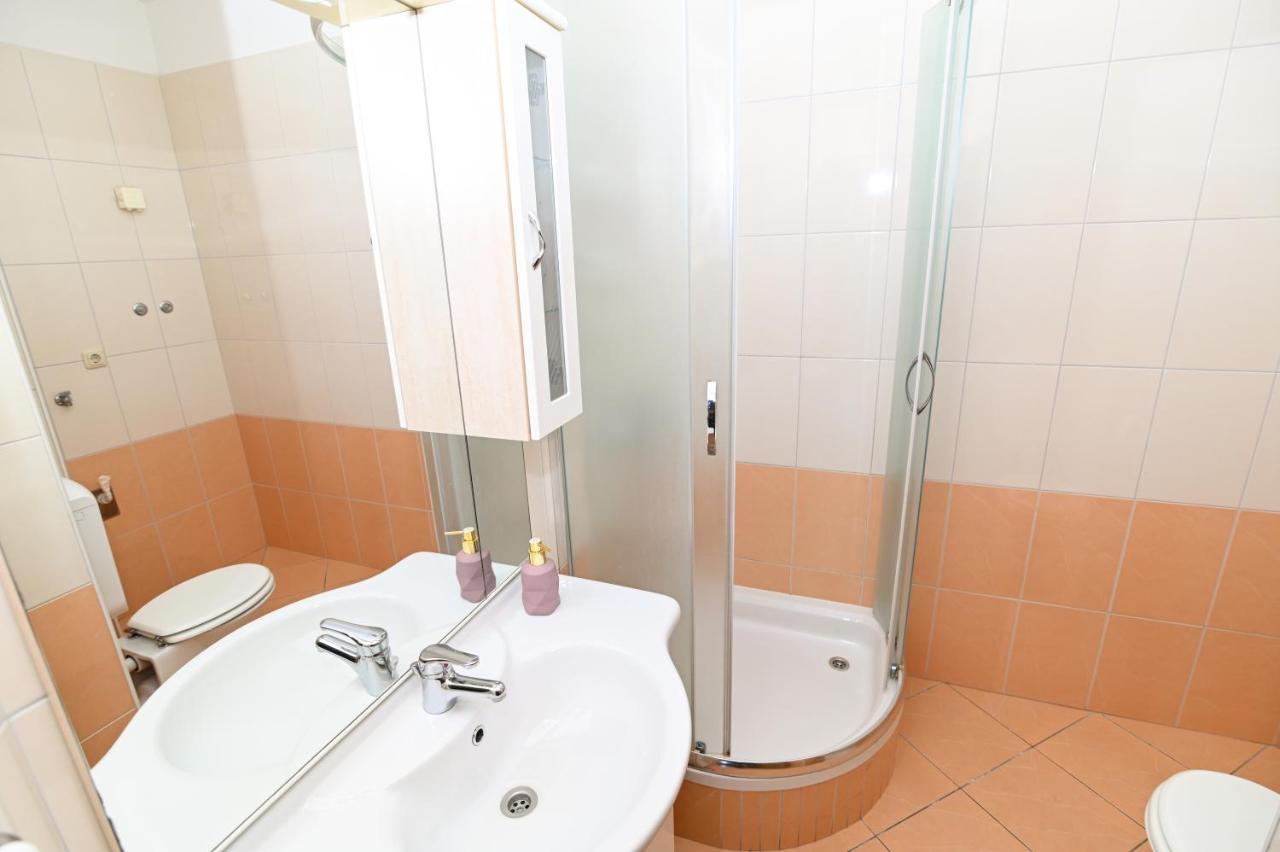 Apartmani Adria Trogir Exterior photo